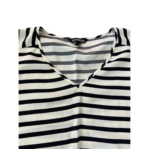 Comfortable Express Cap Sleeve Top Size S Black White Striped Knit - Picture 5 of 10